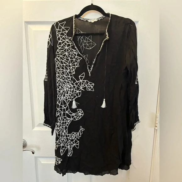 Poupette St Barth Black Coverup with White Patterns - Picture 1 of 3